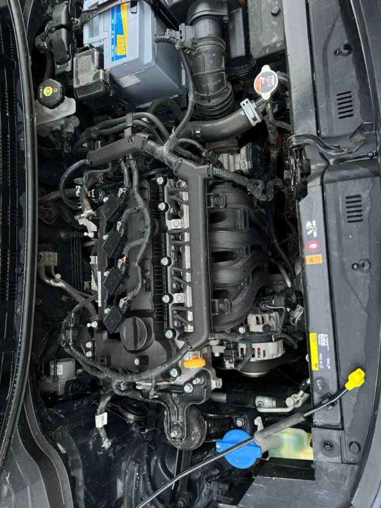 KIA RIO COUPÉ PREMIÈRE MAIN EN EXCELLENT ÉTAT 