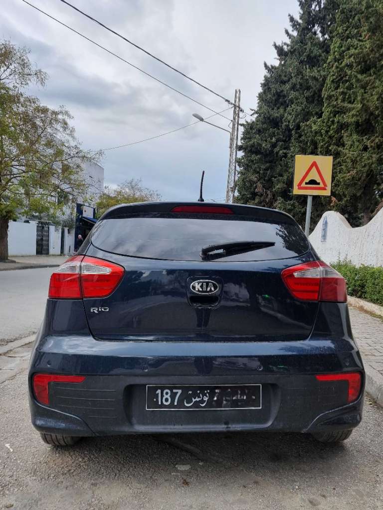 KIA RIO COUPÉ (2016)