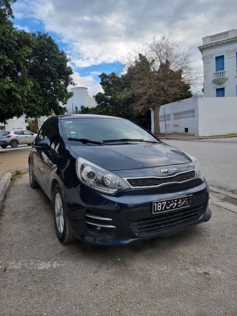 KIA RIO COUPÉ (2016)
