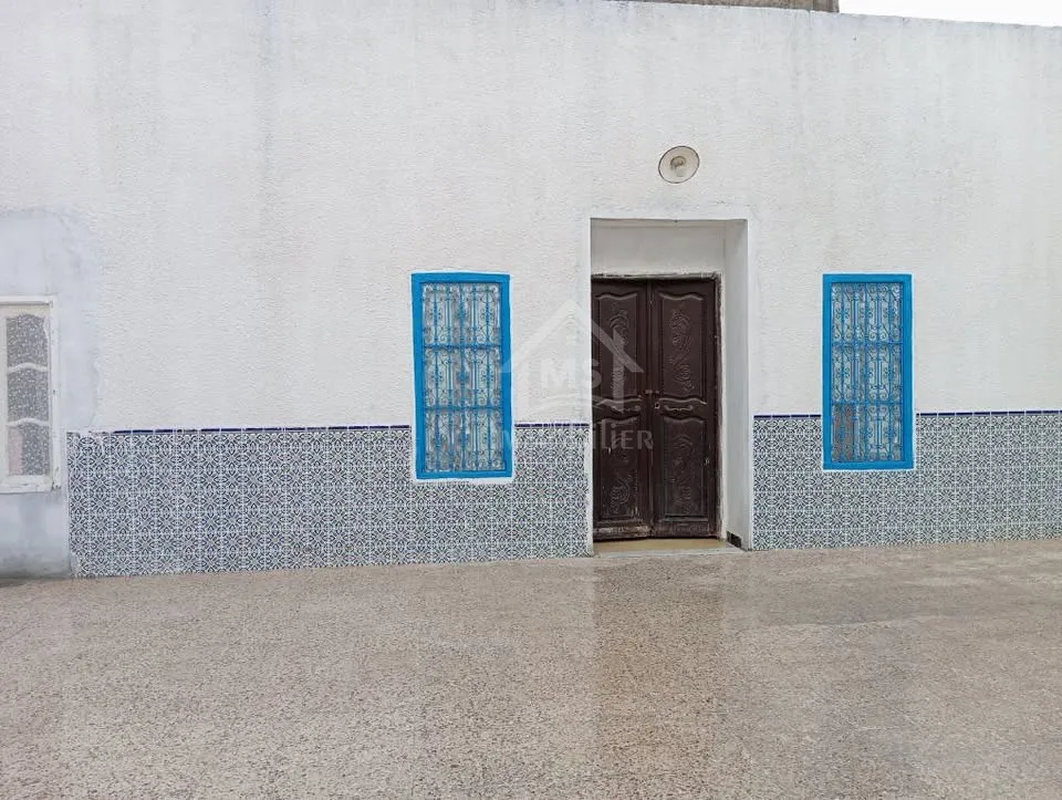 Maison arabesque S+5 à vendre à Korba 51355351