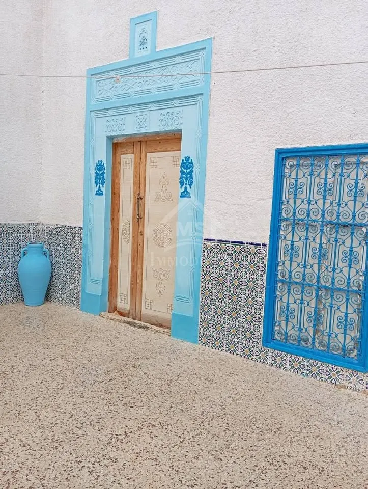 Maison arabesque S+5 à vendre à Korba 51355351