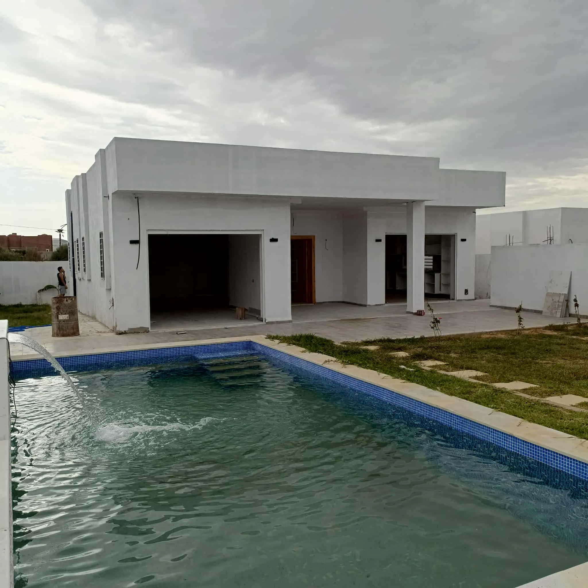 AV belle villa avec piscine à hammamet sud 