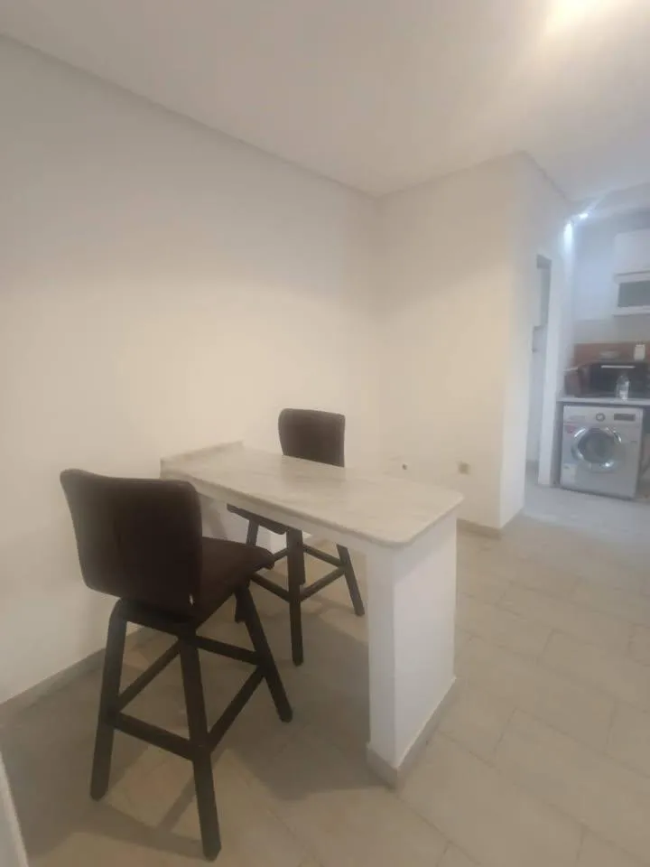 joli étage de villa semi meublée