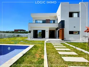 A vendre une villa S+4 située à sidi Hamed Hammamet  