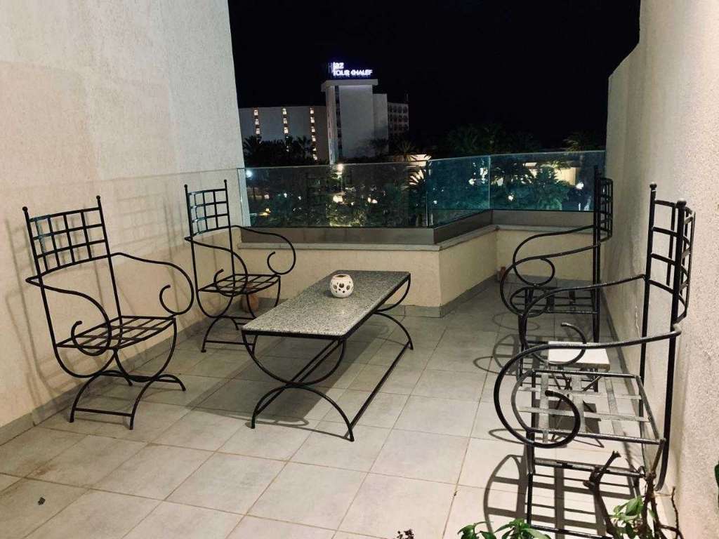 À Vendre : Magnifique Appartement S+3 Vue Mer – Zone Touristique