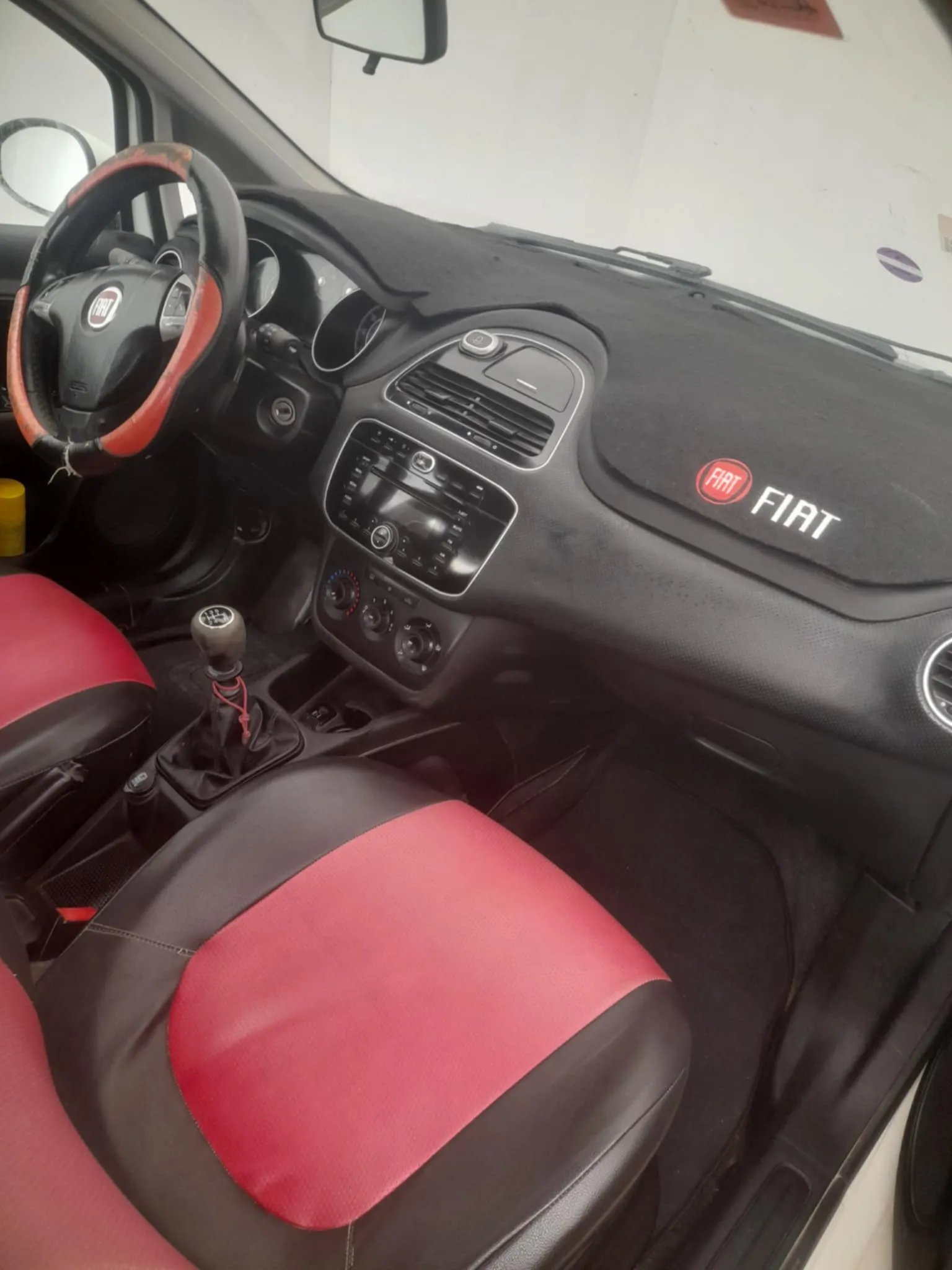 Fiat punto grande 2 portes 5 places