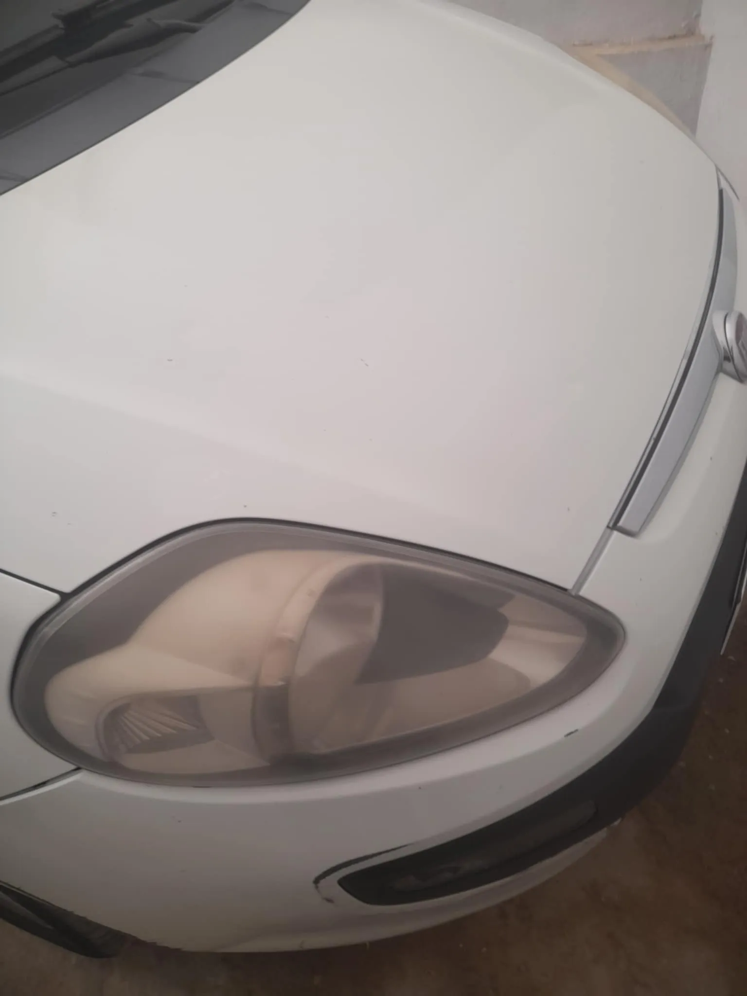 Fiat punto grande 2 portes 5 places