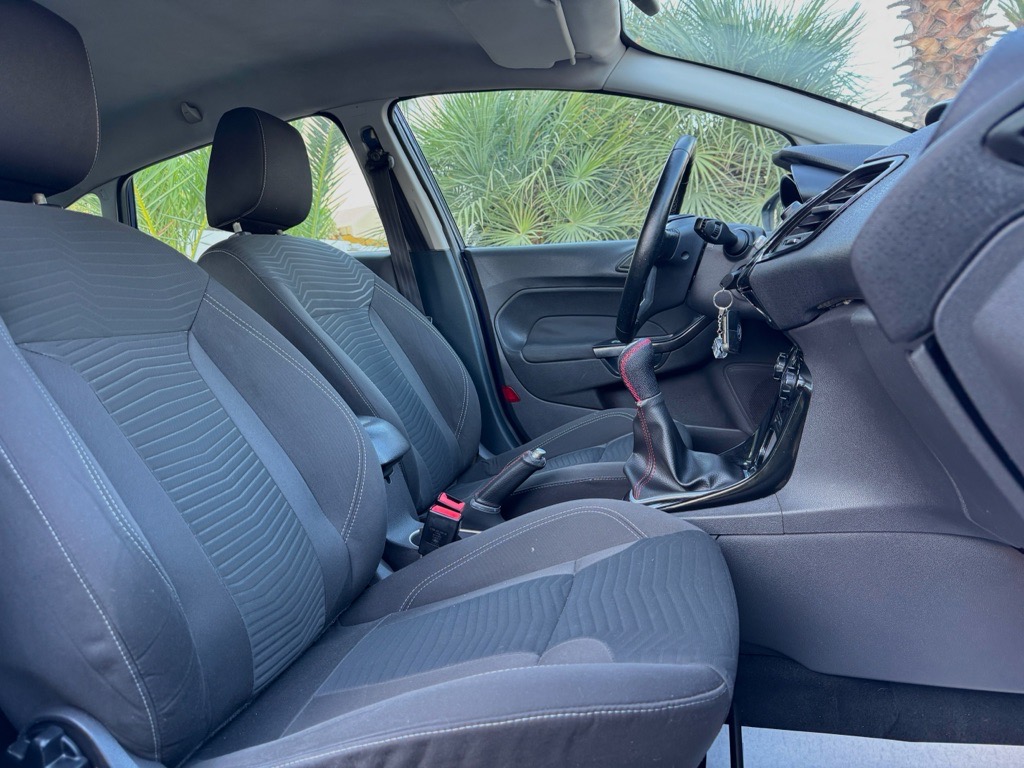 FORD FIESTA Titanium