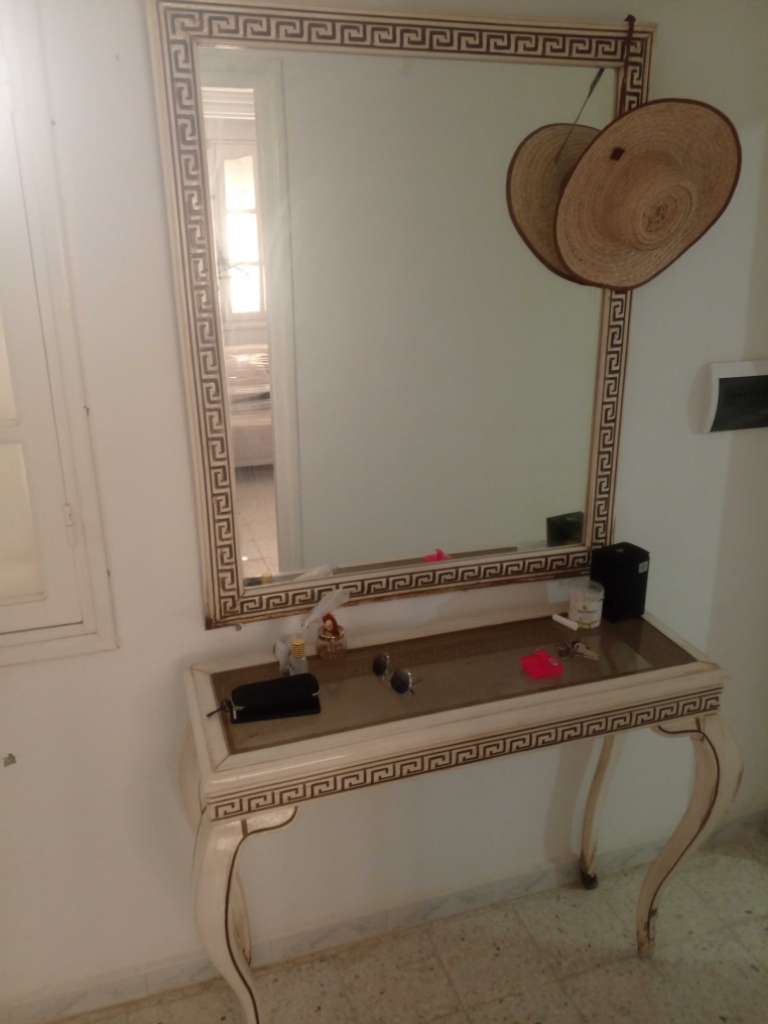 Argentières+table tv +console