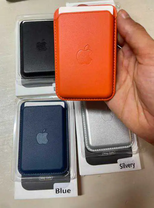 MagSafe wallet