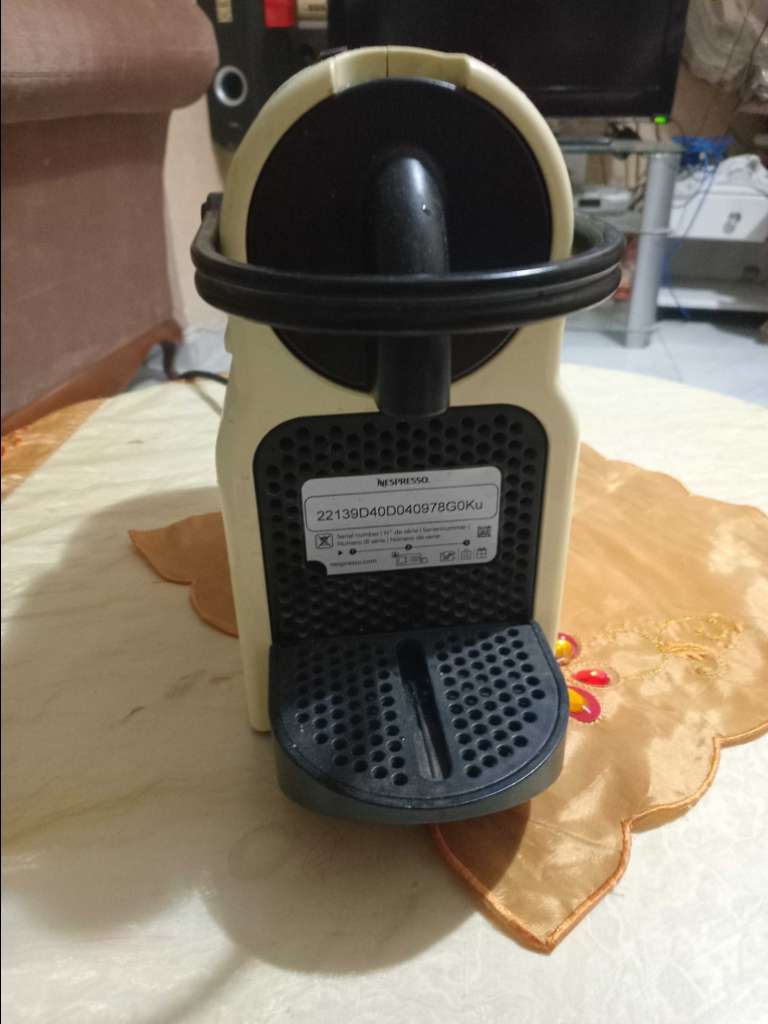 Machine  café  nespresso 