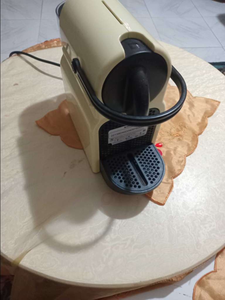 Machine  café  nespresso 