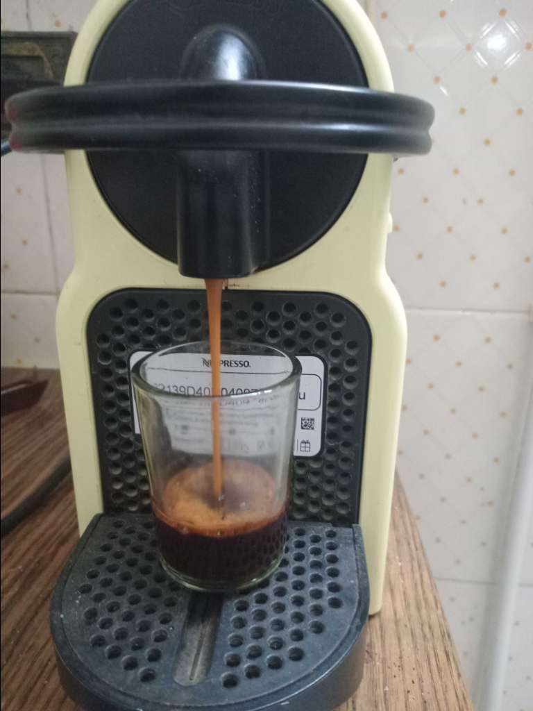 Machine  café  nespresso 