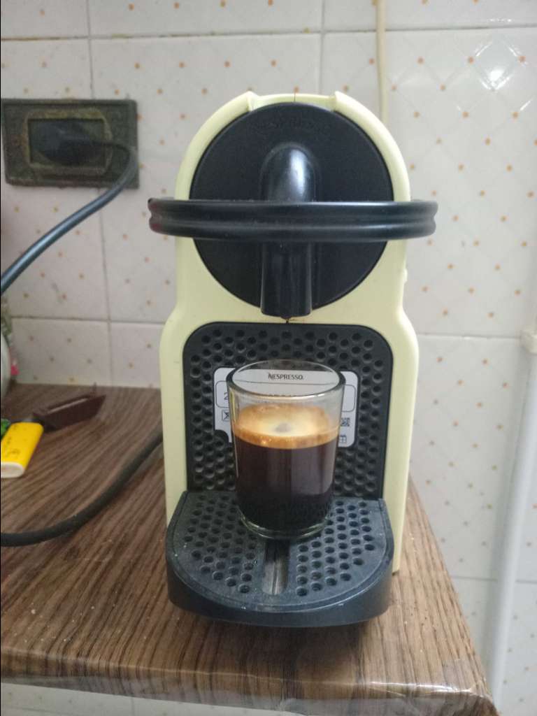 Machine  café  nespresso 