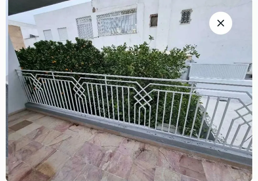  un étage spacieux s+2 a louer situé a Cité Romena Bardo