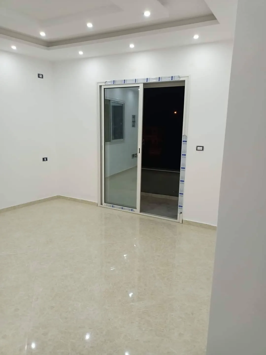 للبيع بالتقسيط شقق في قليبية طريق حمام الأغزاز