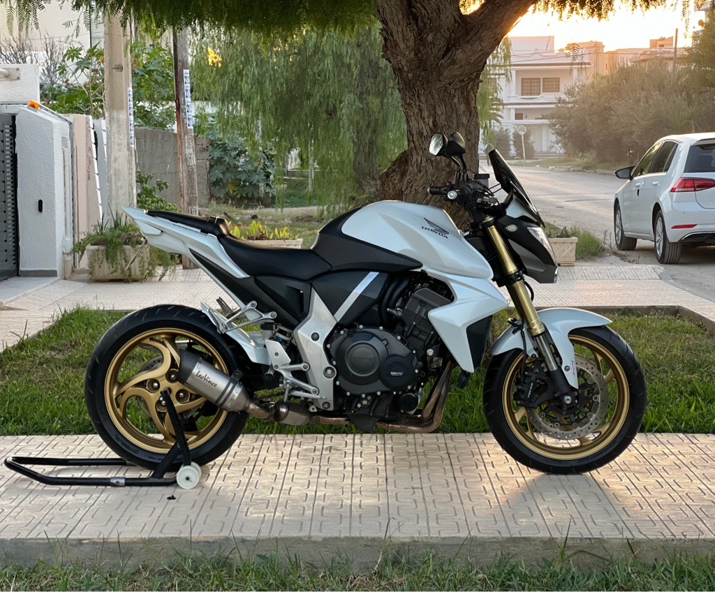 CB1000r
