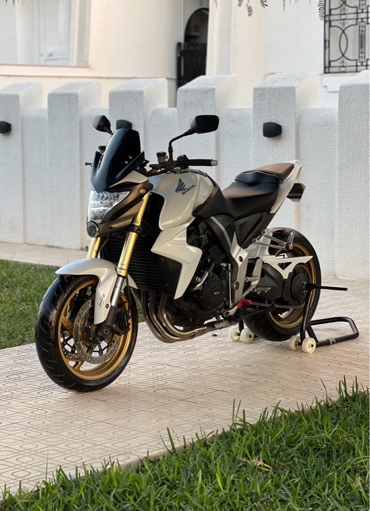 CB1000r