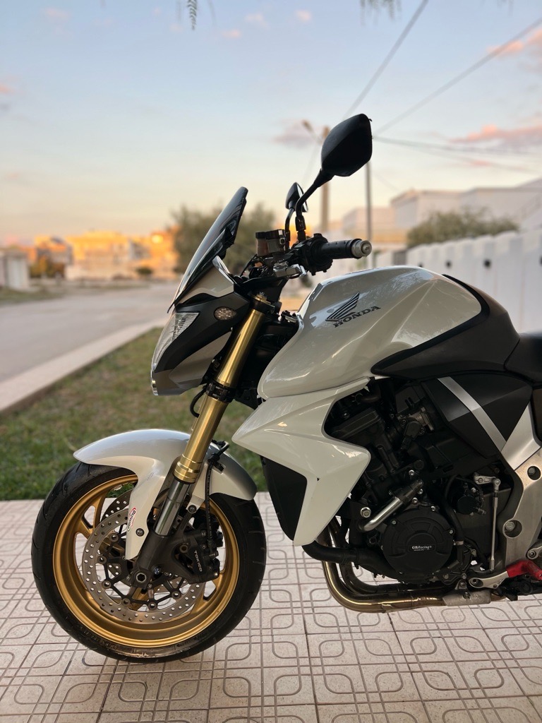 CB1000r