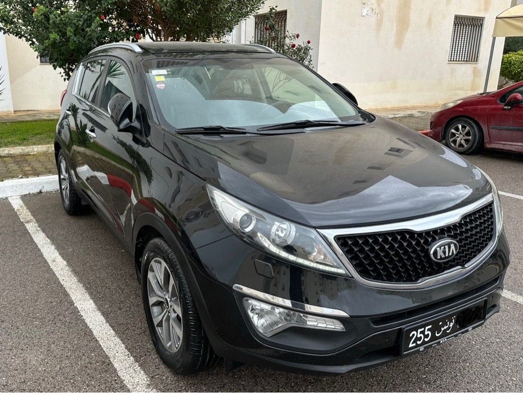 Kia Sportage phase3 diesel 1.7l full options etat neuf tu 255