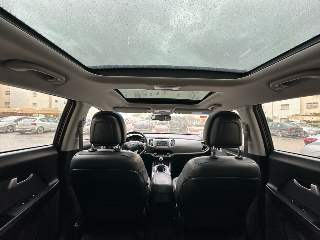 Kia Sportage phase3 diesel 1.7l full options etat neuf tu 255