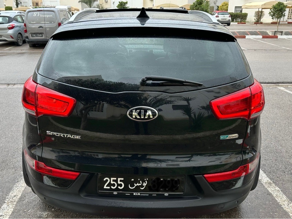 Kia Sportage phase3 diesel 1.7l full options etat neuf tu 255