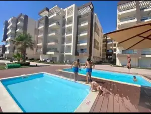 🪂A VENDRE  S+1 pied dans l’eau à chott Mariem