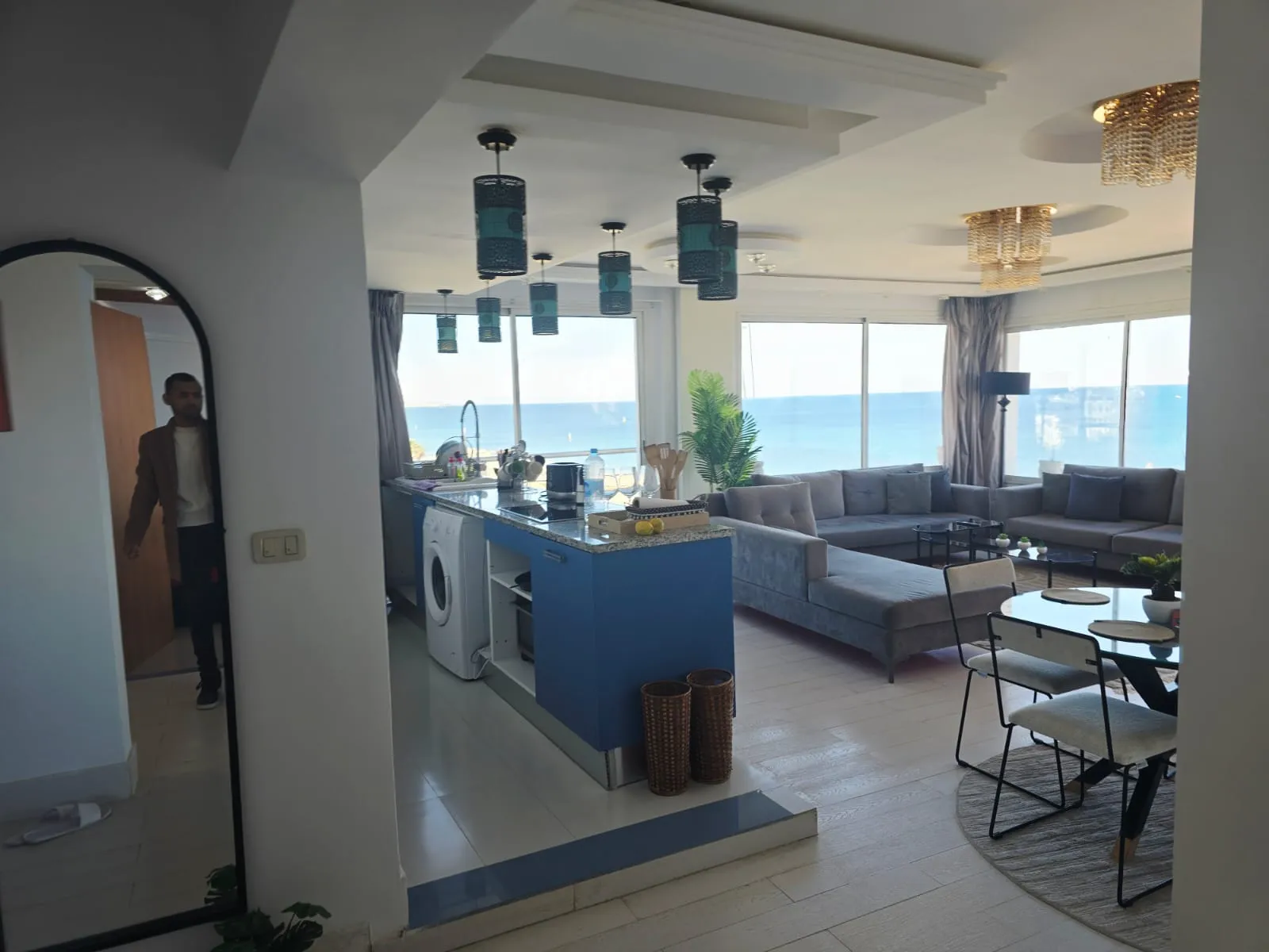 🌊Penthouse S+2 Pieds Dans L'eau En Vente | Chott Mariem