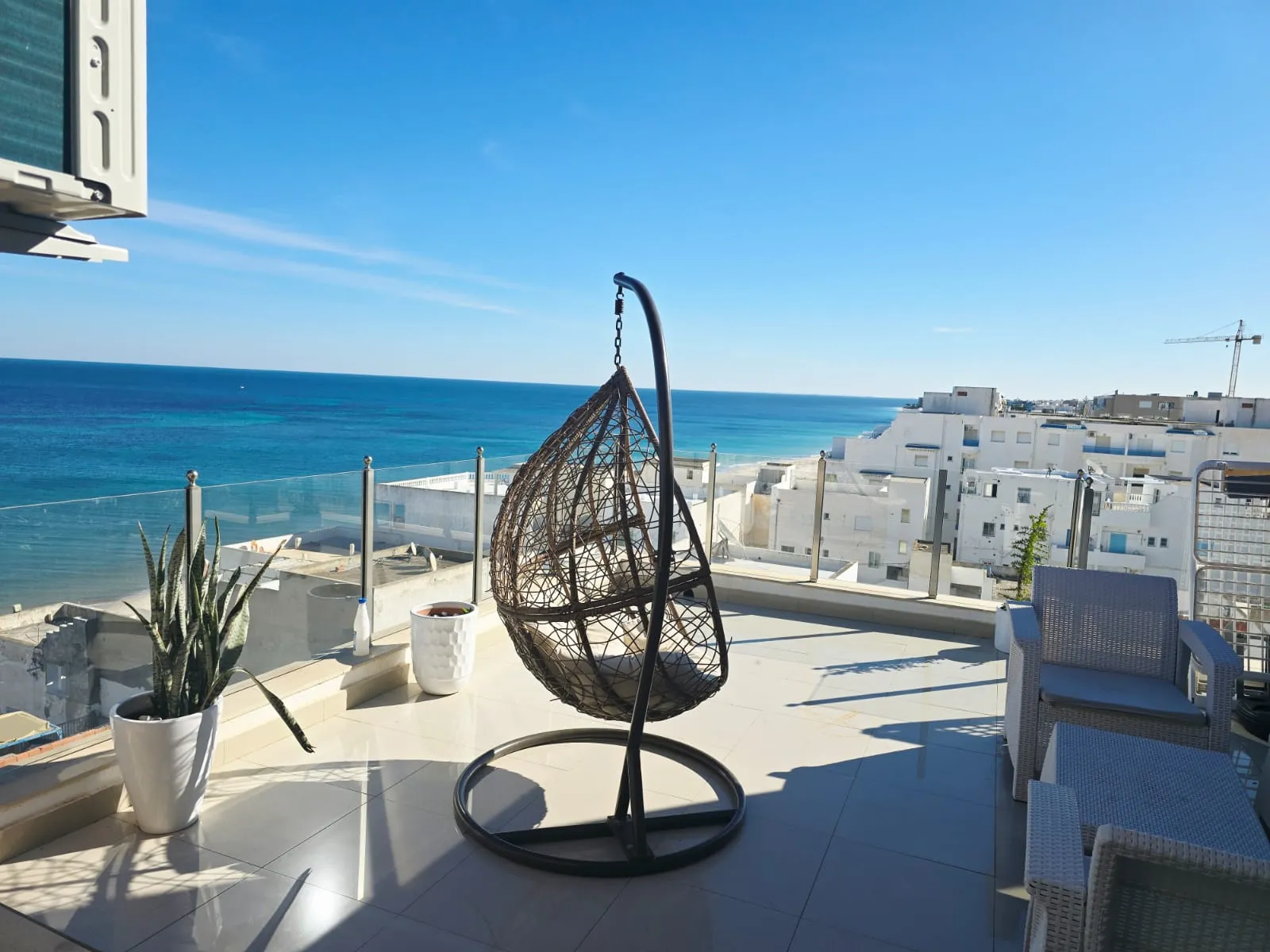 🌊Penthouse S+2 Pieds Dans L'eau En Vente | Chott Mariem