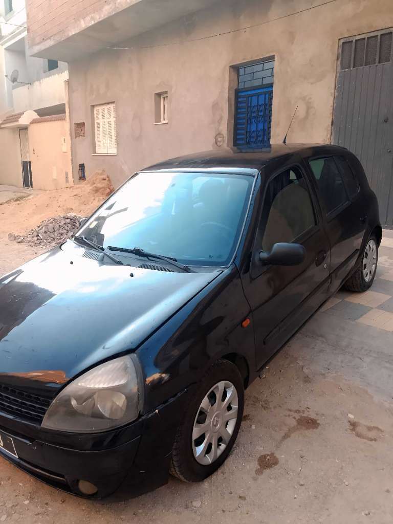 Clio bombé en Bonne état 