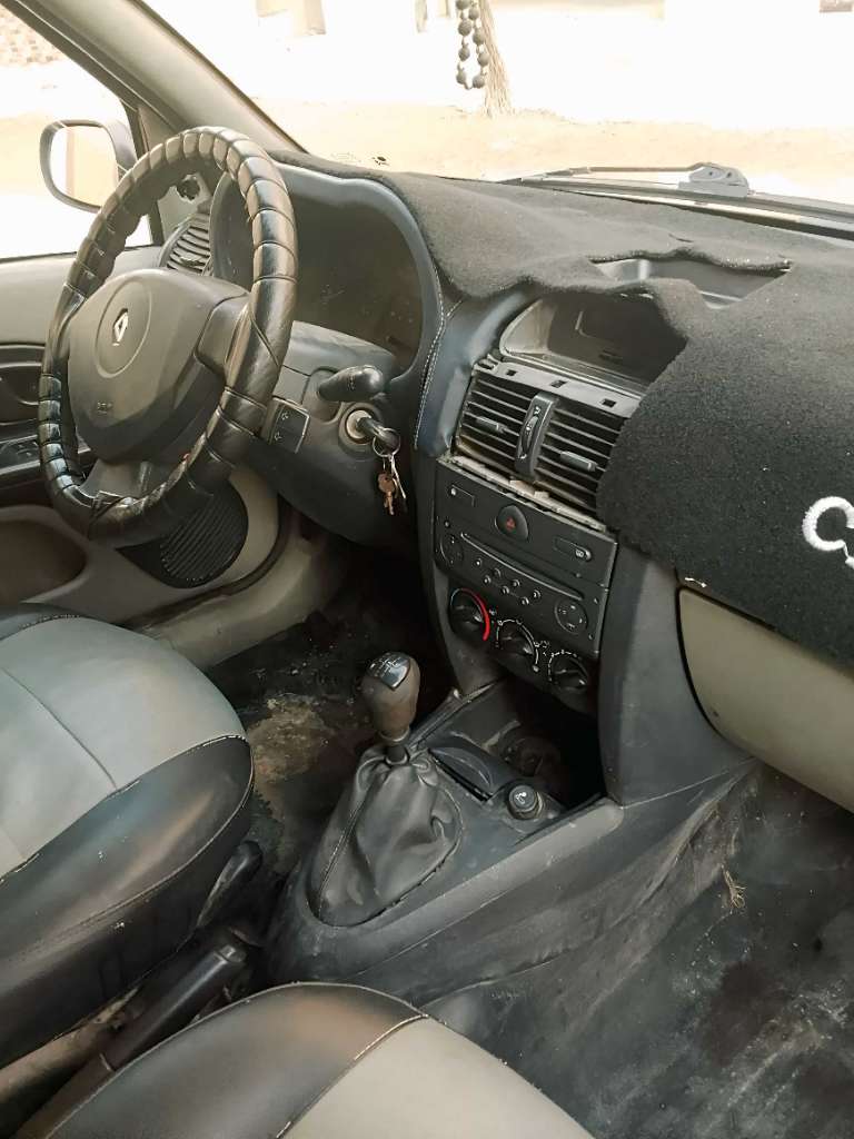 Clio bombé en Bonne état 
