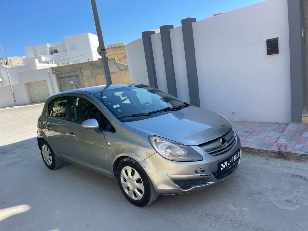 Opel corsa Eco premier main