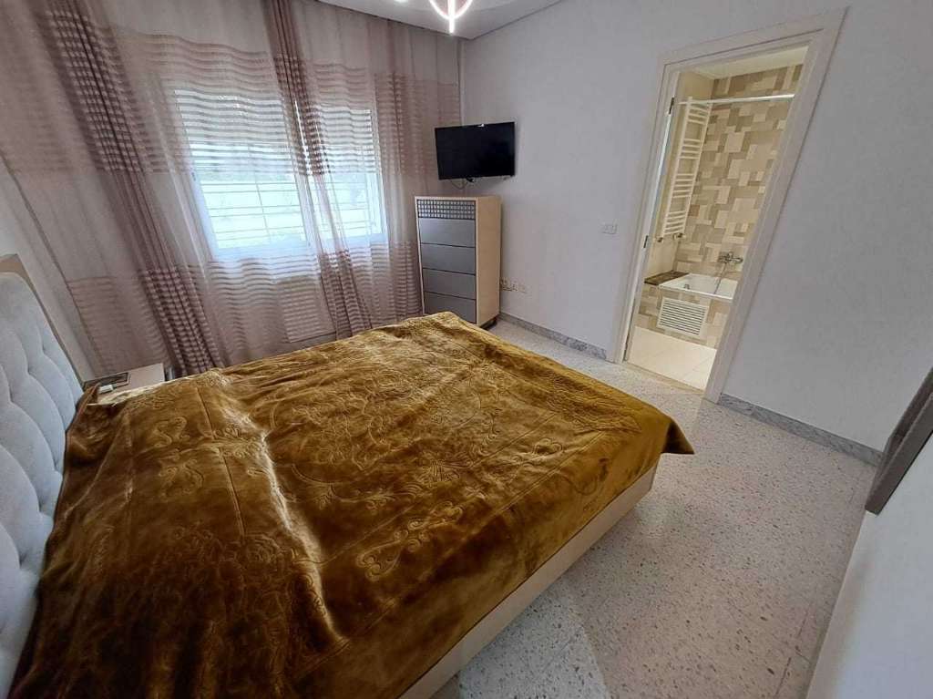 Particulier L S4 meublé Neuf Cité Palmeraies à l'année 