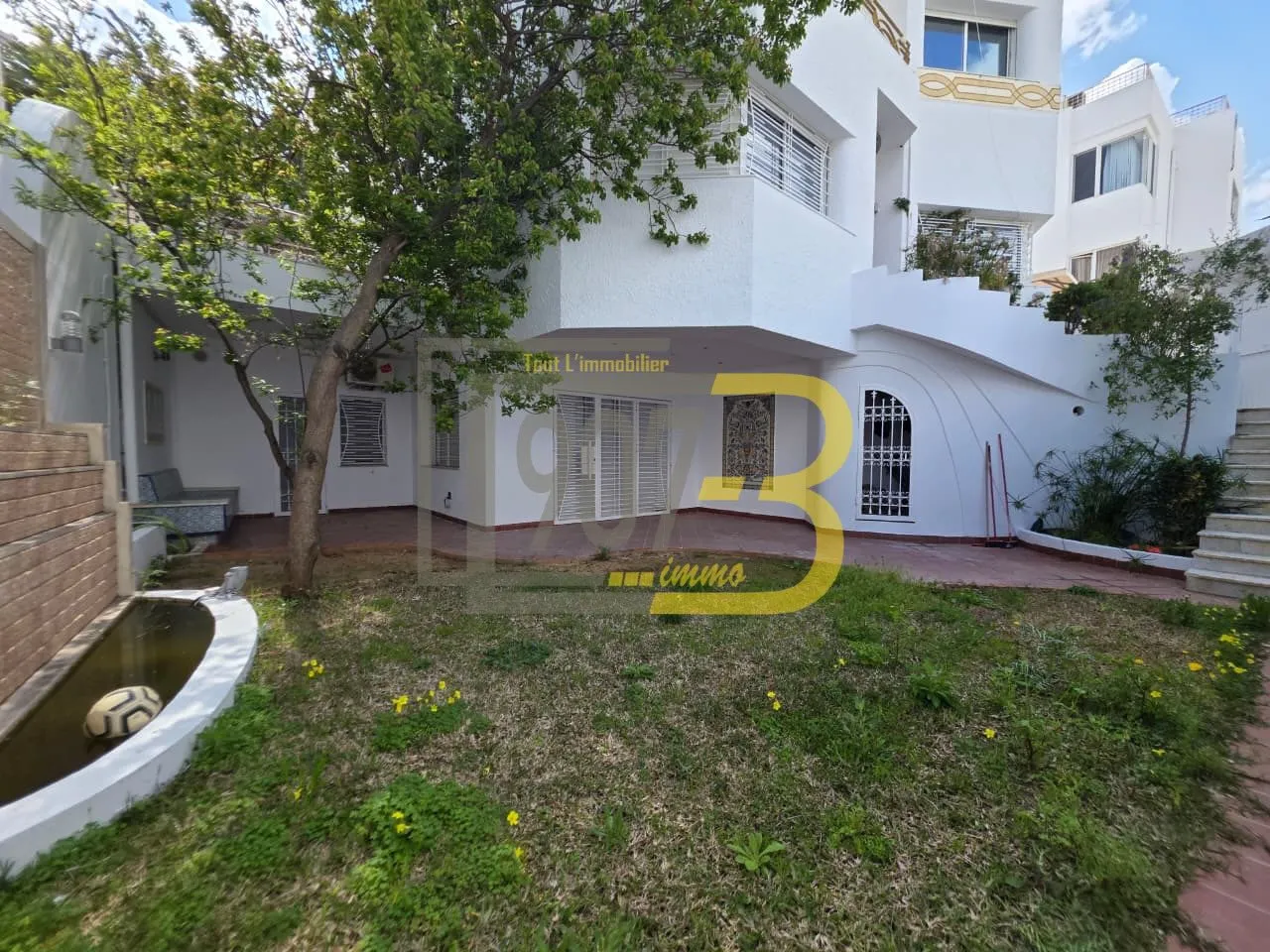 À vendre – Villa de standing S+3 à El Menzah 9C 