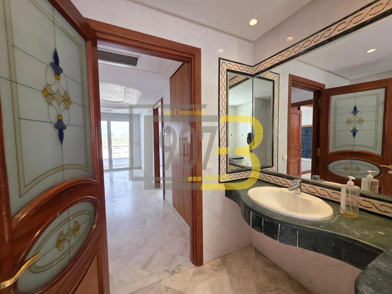 À vendre – Villa de standing S+3 à El Menzah 9C 