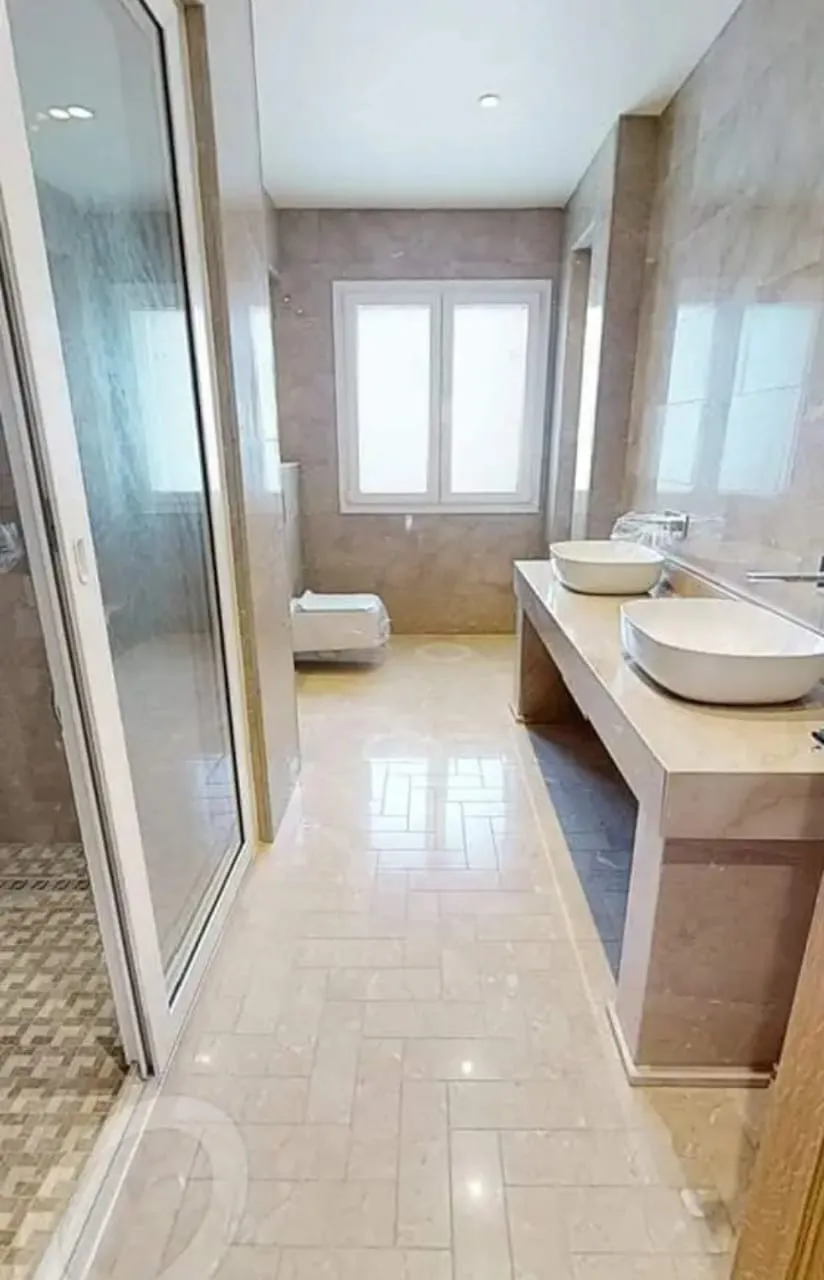 A vendre une Villa Prestigieuse à la Baie des Anges, Proche de Port El Kantaoui