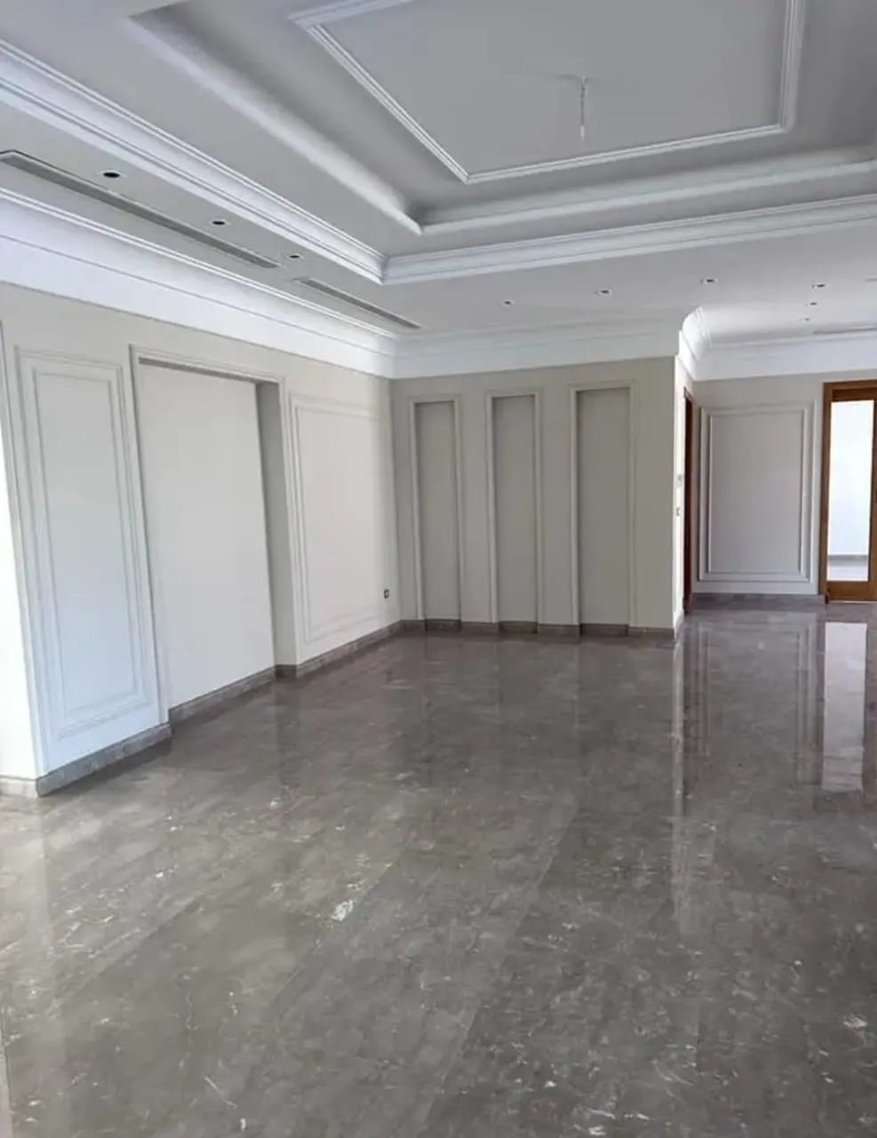 A vendre une Villa Prestigieuse à la Baie des Anges, Proche de Port El Kantaoui