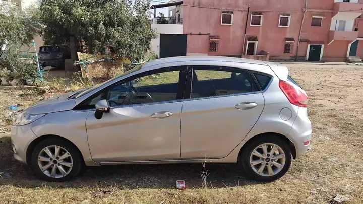 ford fiesta titanium