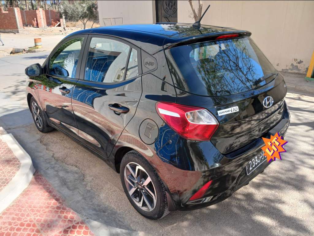 HYUNDAI GRANDE i10 ESSENCE Tel 40884251