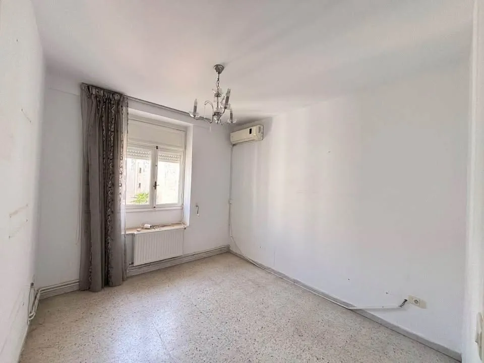 Appartement S+3 à Cité Behi Ladgham