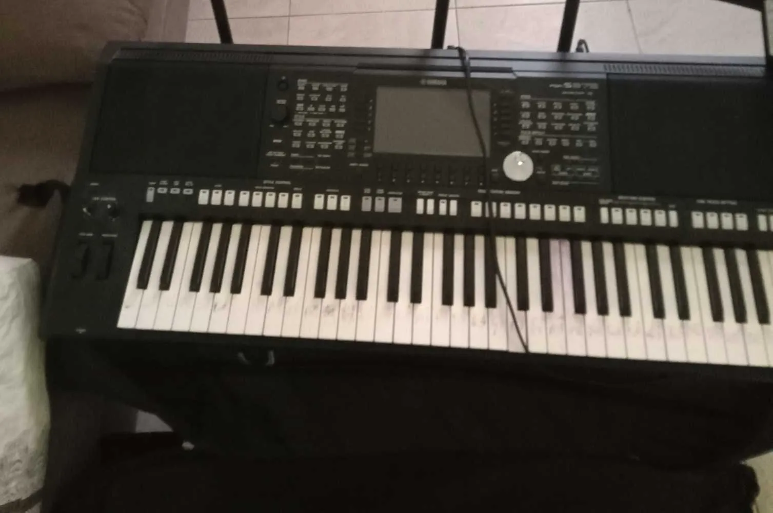 Orgue PSR s 975