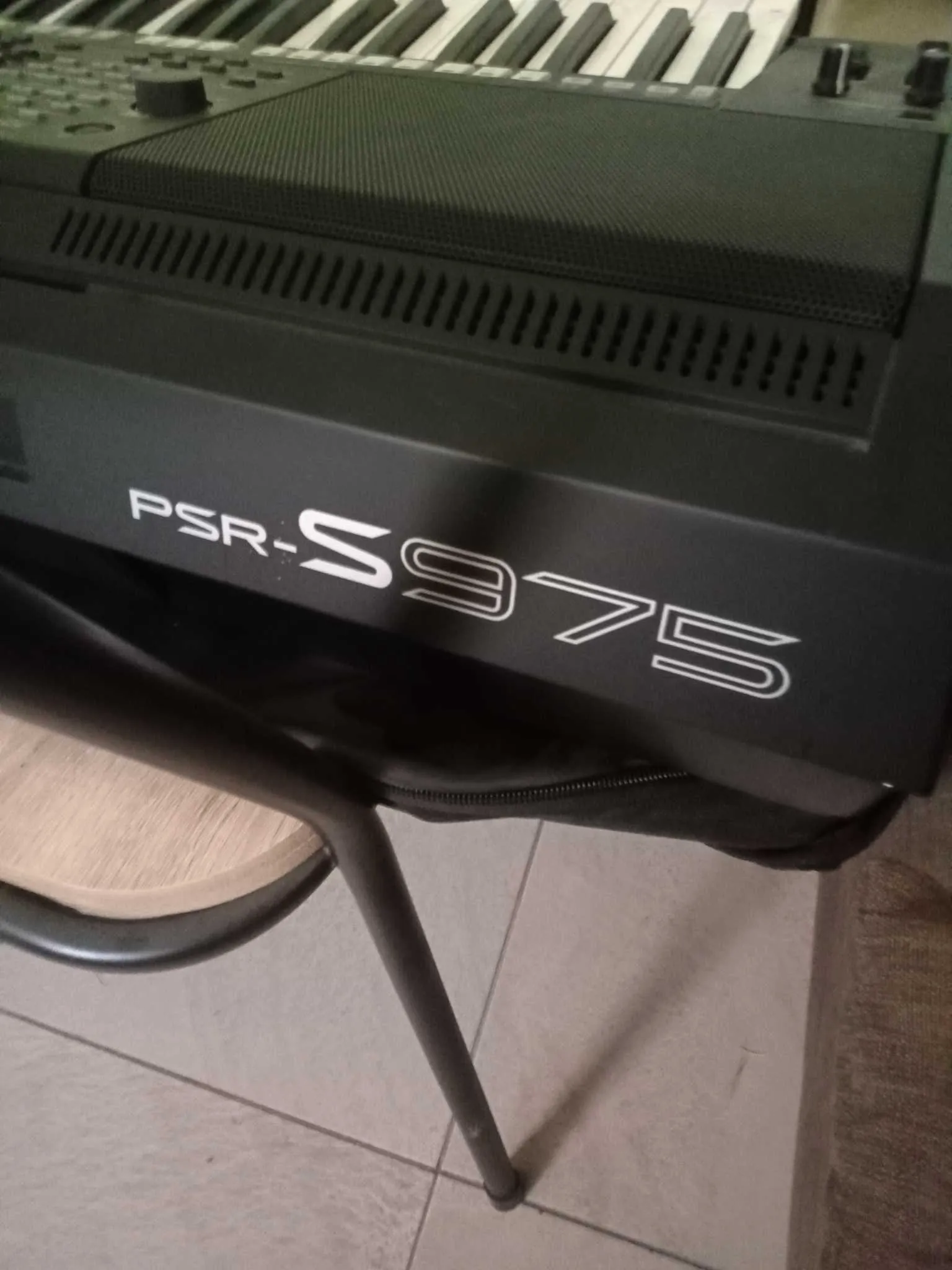Orgue PSR s 975