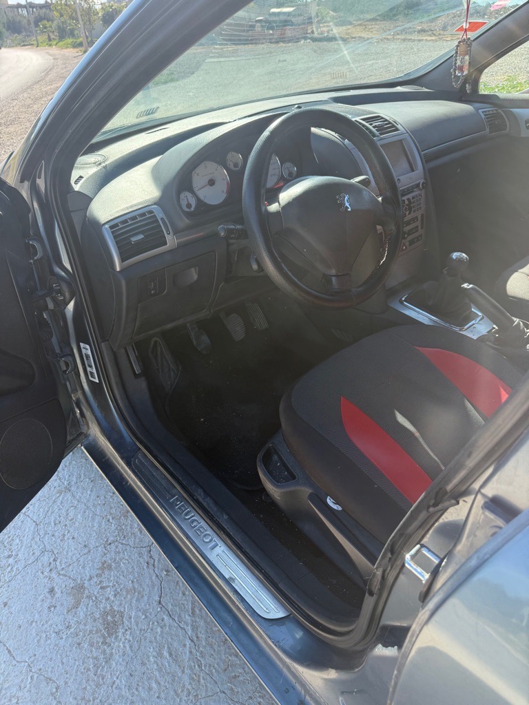 Peugeot 407 navtec