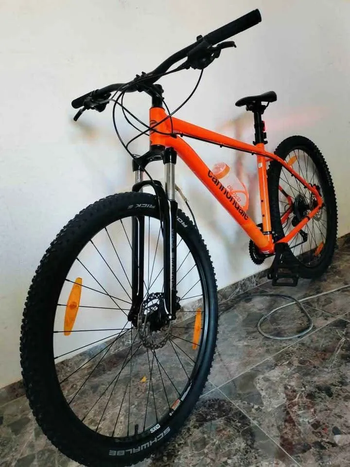 vtt cannondale Taille L 29 alluminium  jantes 29 pouces vitesses shimano 9 