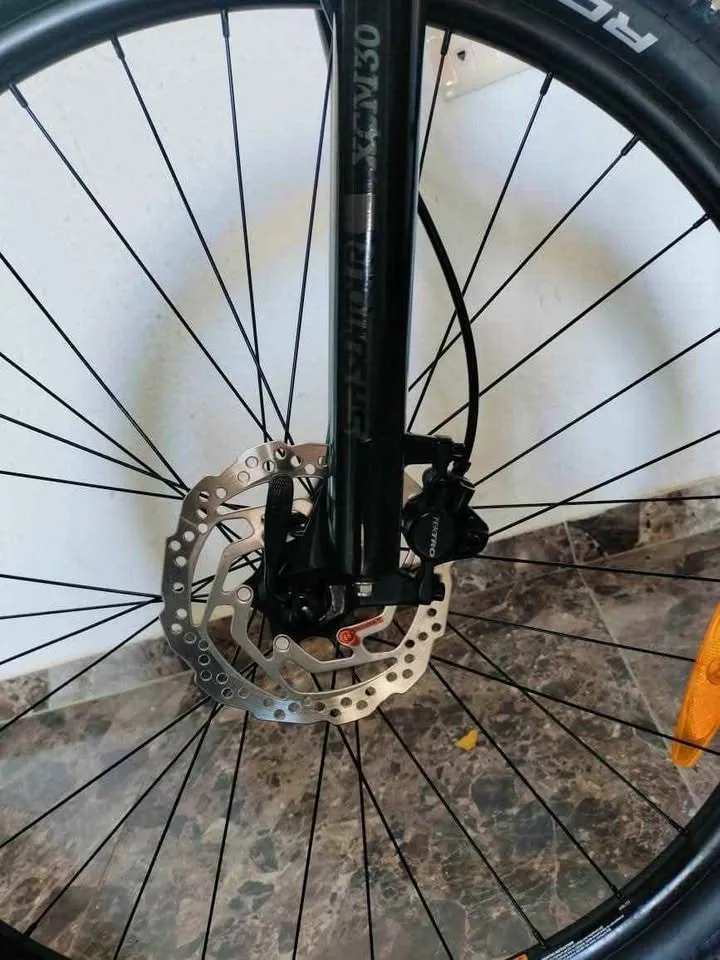 vtt cannondale Taille L 29 alluminium  jantes 29 pouces vitesses shimano 9 