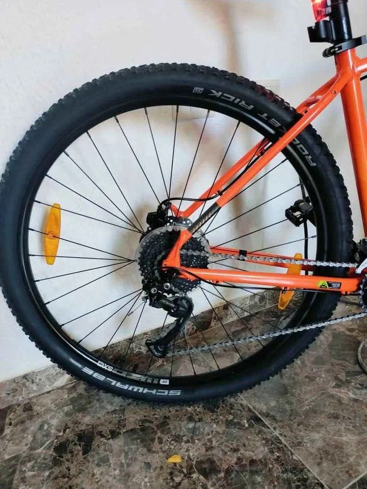 vtt cannondale Taille L 29 alluminium  jantes 29 pouces vitesses shimano 9 