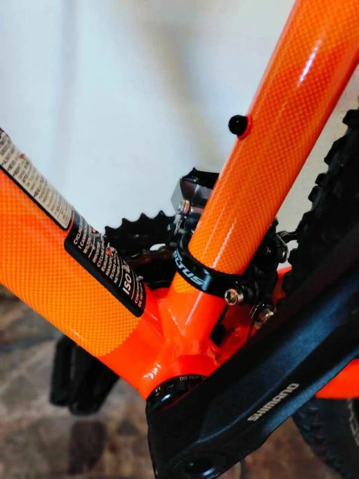 vtt cannondale Taille L 29 alluminium  jantes 29 pouces vitesses shimano 9 