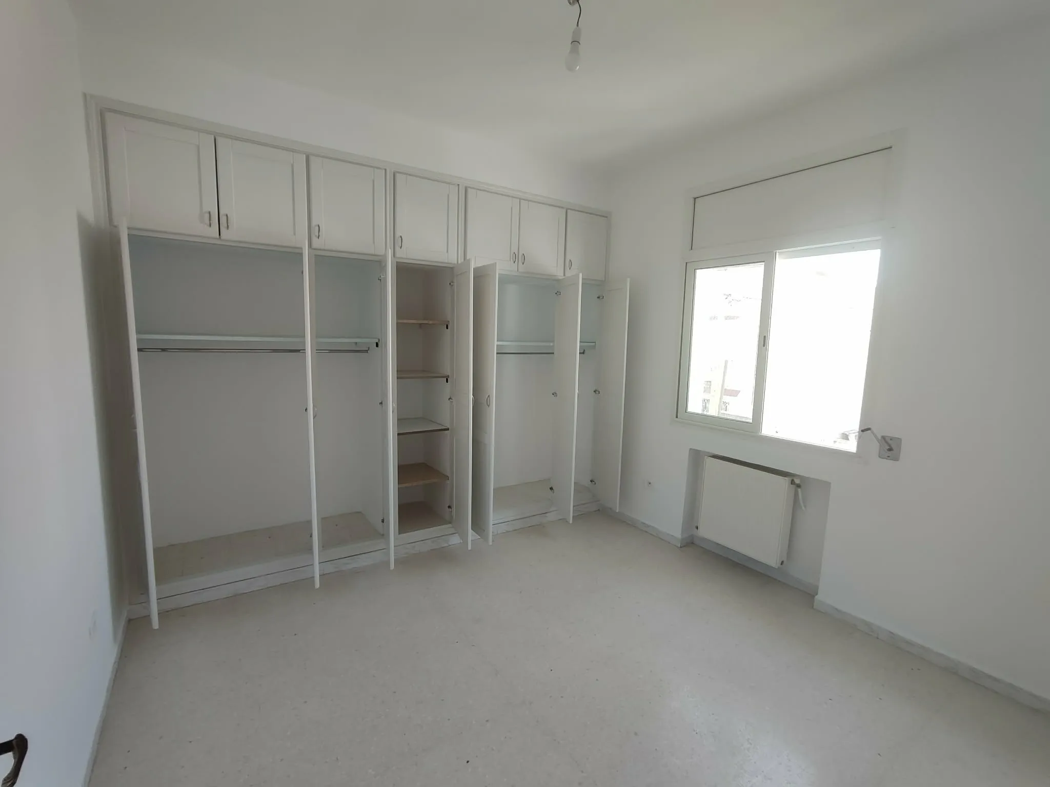 un étage d'une villa s+2 au 1er étage a louer situé a Cité Enkhilette Derriére Pâtisserie matmati