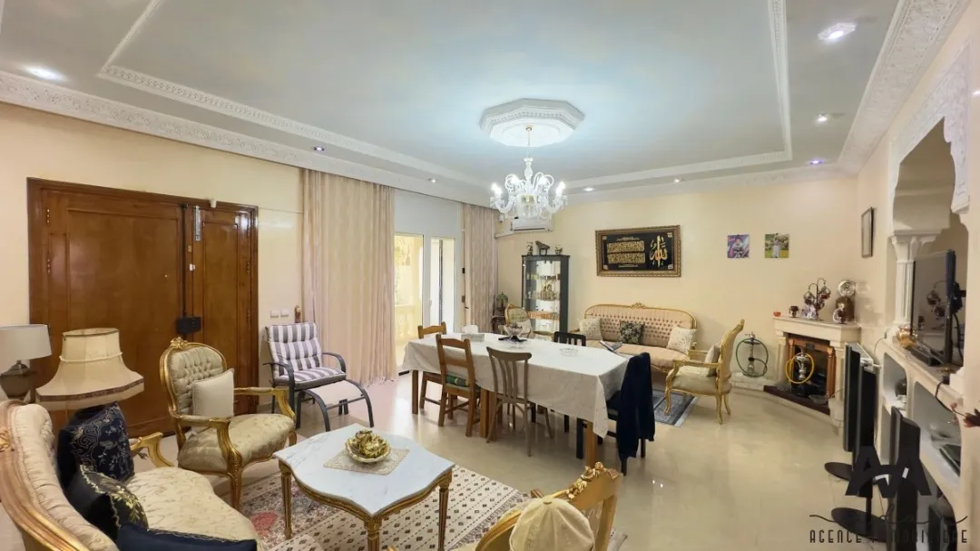 Villa S+5 en duplex à Beni Khiar Plage