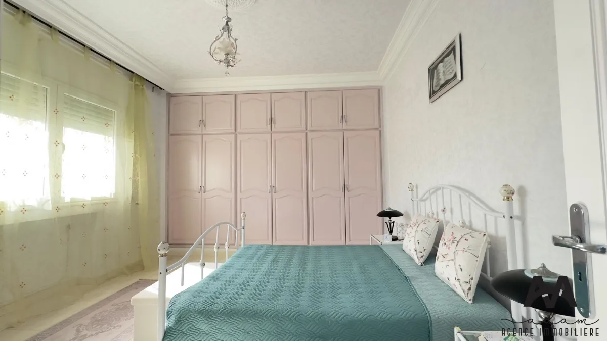 Villa S+5 en duplex à Beni Khiar Plage